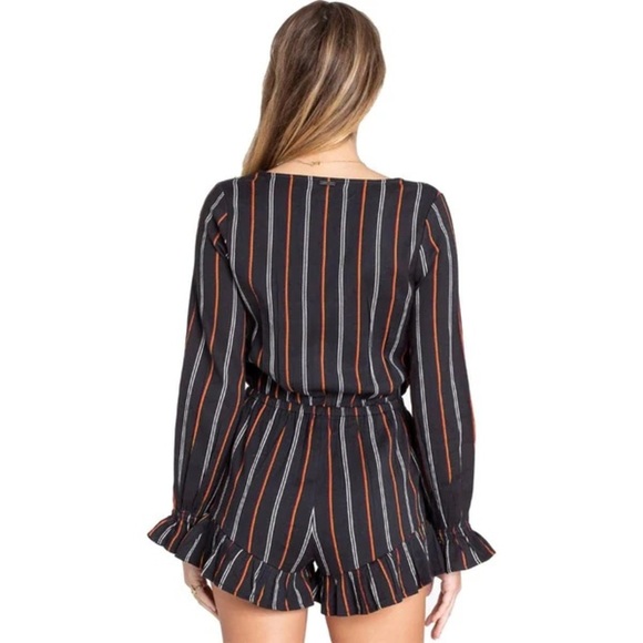 Billabong Play All Day Romper small black jumpsuit shorts long sleeve ruffle - Picture 3 of 13